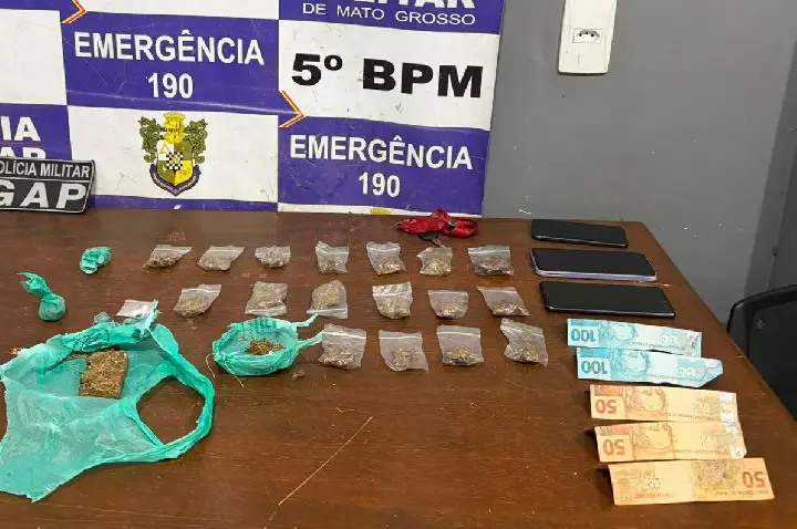 Casal é preso suspeito de tráfico de drogas.