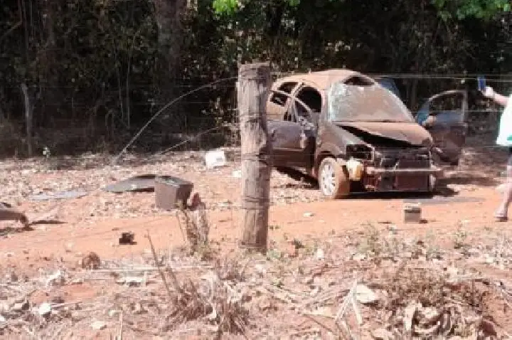 Casal fica ferido após carro capotar várias vezes na MT-457.