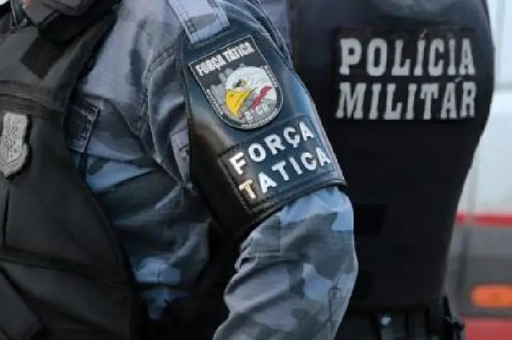 Força Tática resgata homem mantido refém e prende quadrilha em flagrante.