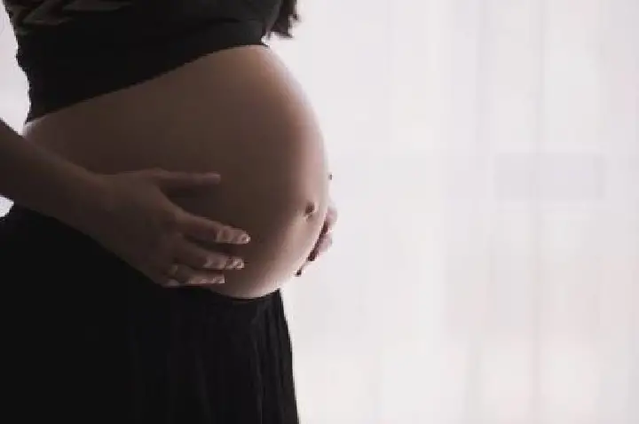Grávida de 6 meses é ameaçada pelo ex, 'se não ficar comigo, não fica com ninguém'.