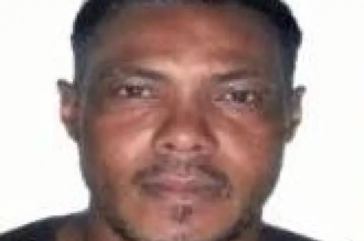 Homem é morto a golpes de facão em área de frigorífico desativado.
