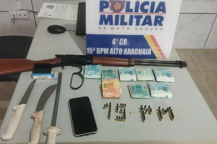 Homem é preso com arma e 427 quilos de carne bovina sem documentação.