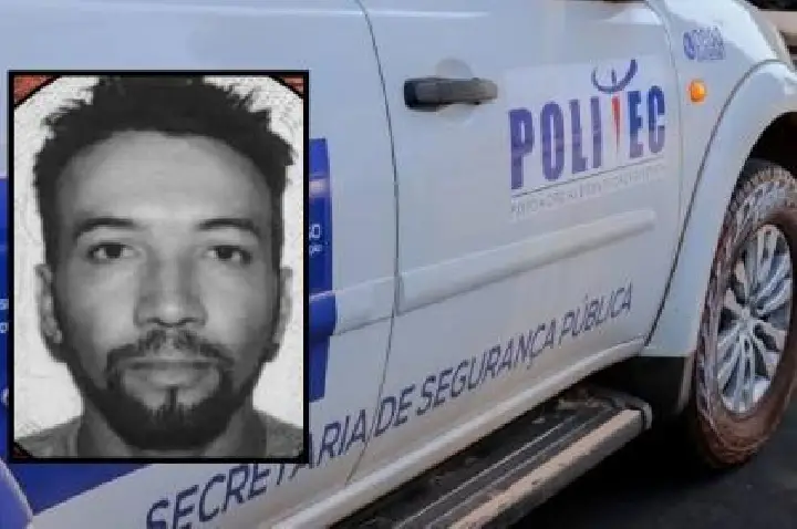 Motociclista bate na lateral de carro, não resiste e morre.