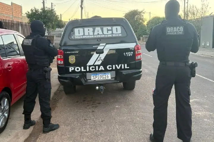 Operação da Polícia Civil mira membros de facção criminosa que atuam no norte de MT.