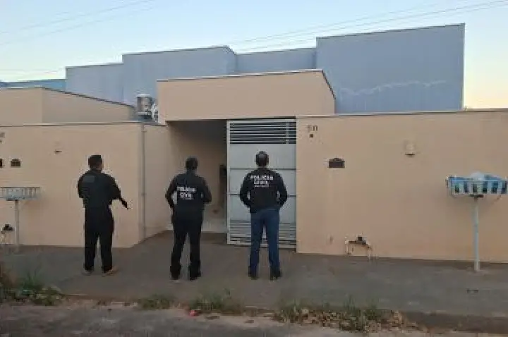 Operação mira grupo investigado por homicídio em Mirassol D'Oeste.