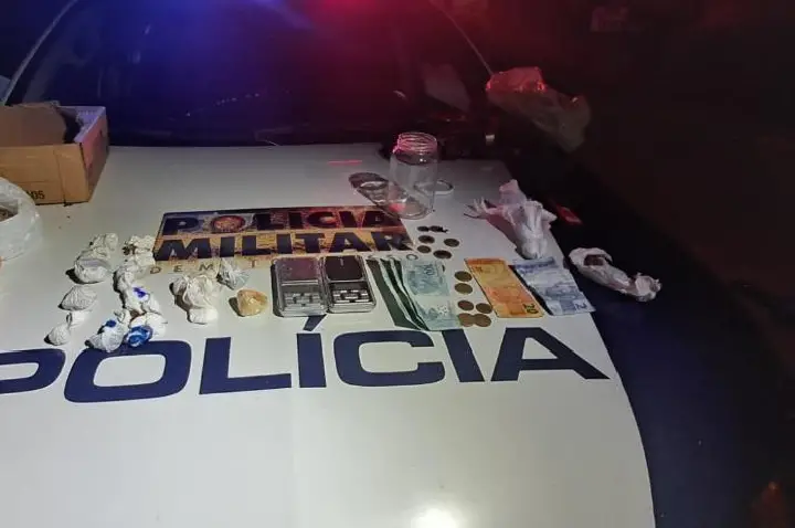PM desmantela quadrilha suspeita por tráfico de drogas em Santa Rita do Trivelato.