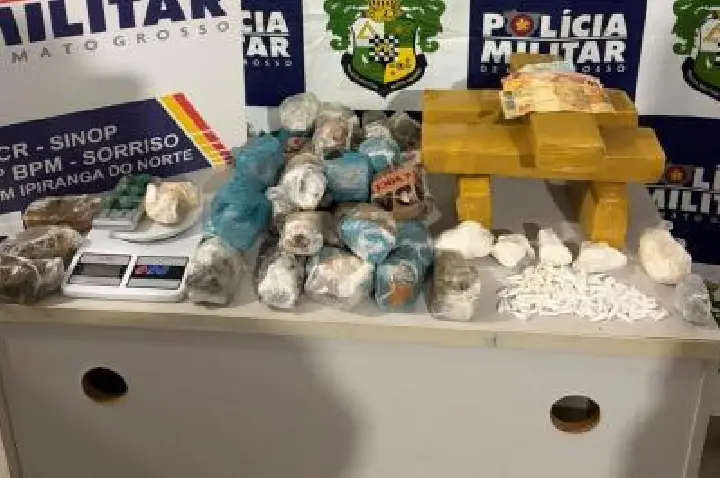 PM prende 5 e apreende 8 kg de maconha e cocaína em operação.