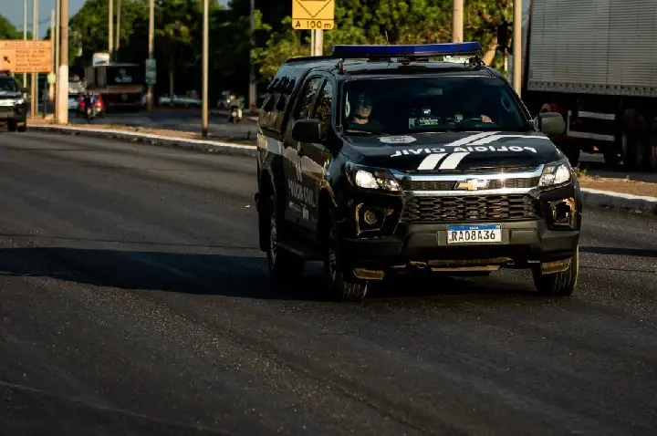 Polícia Civil cumpre 29 mandados de prisão durante operação em Mato Grosso.