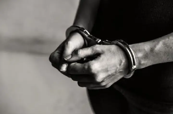 Polícia Civil cumpre dois mandados de prisão por tráfico de drogas.