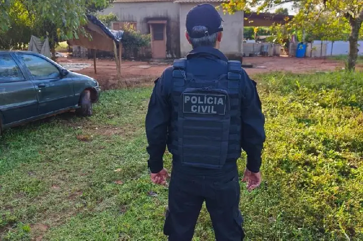 Polícia Civil cumpre mandados contra idoso investigado por tentativa de homicídio.