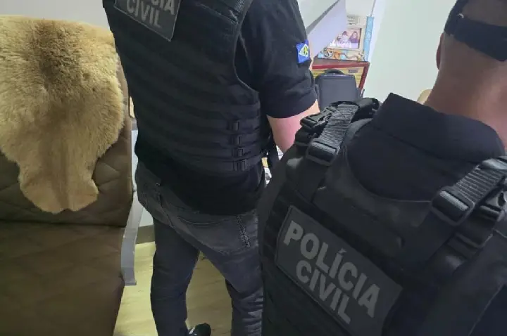 Polícia Civil cumpre mandados em investigação de esquema de corrupção em hospital de Campo Novo do Parecis.