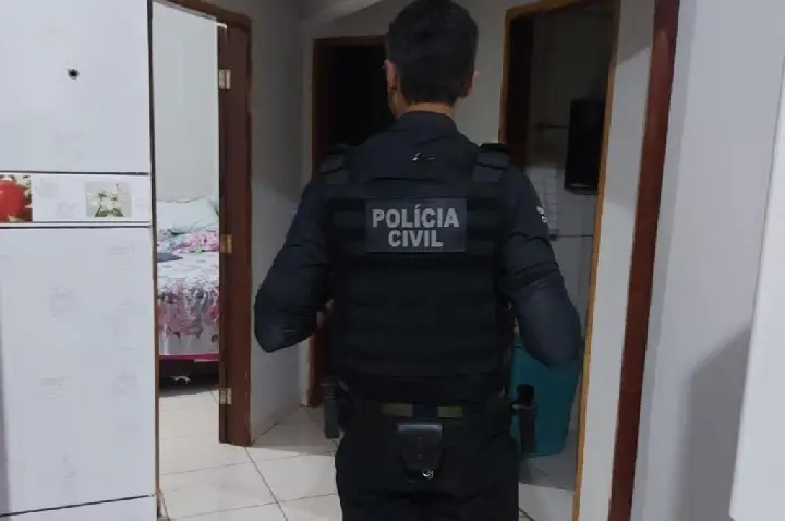 Polícia Civil desarticula esquema de roubo de entorpecentes entre facções criminosas.