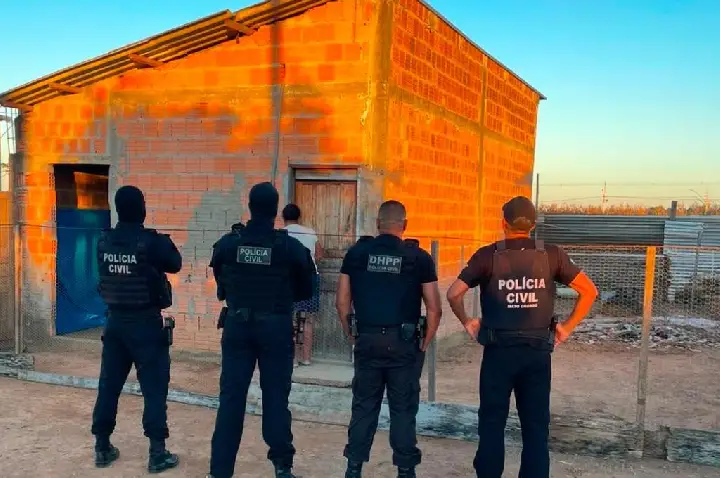 Polícia Civil MT cumpre mandados contra investigados por furtar uma fazenda.