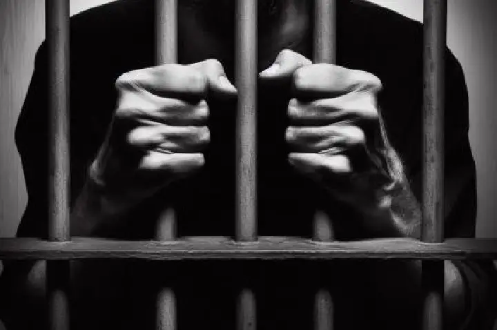 Polícia Civil prende homem condenado a 25 anos de reclusão por crimes de estupro e estupro de vulnerável.