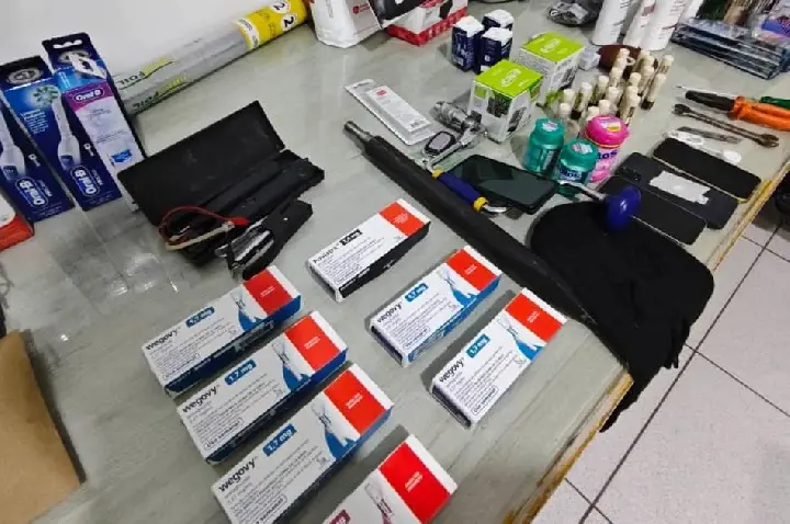 Polícia Civil prende suspeitos e esclarece furto de canetas emagrecedoras em farmácia.