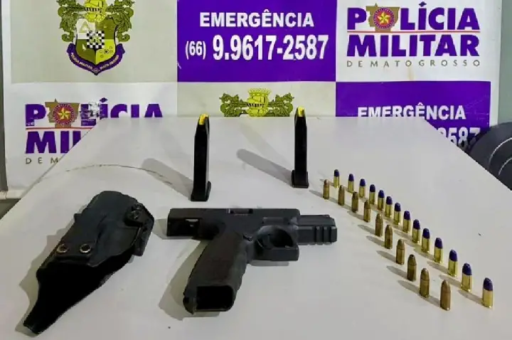 Polícia Militar apreende arma de fogo e prende homem por porte ilegal.