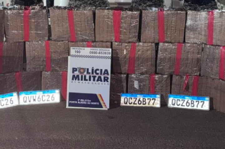 Polícia Militar e PRF apreendem 550 quilos de maconha.