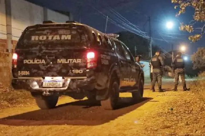 Trabalhador recém-chegado na cidade é sequestrado, interrogado e agredido por faccionados.