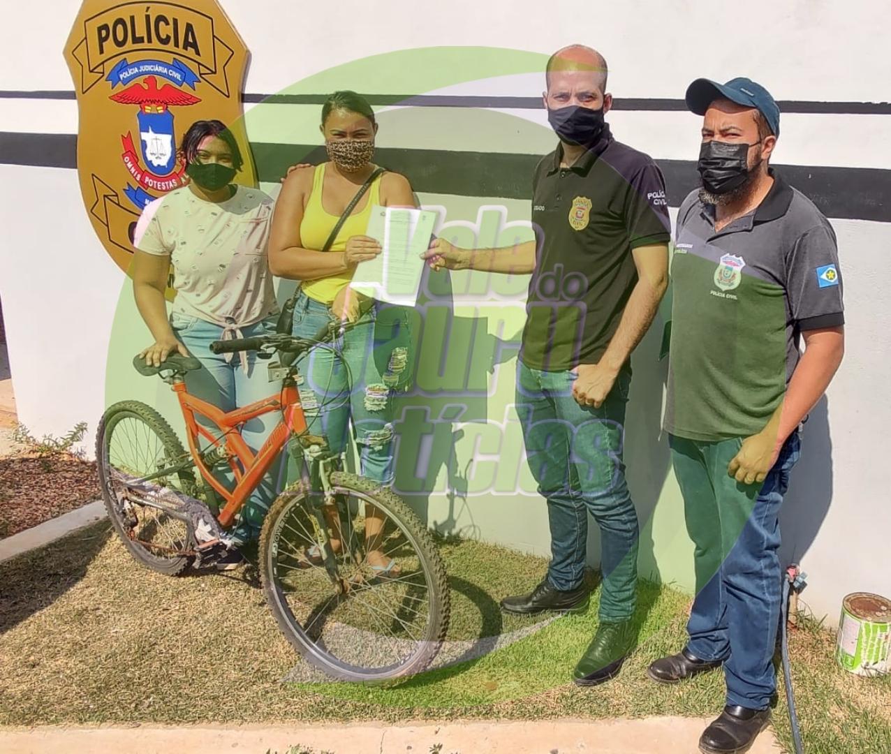 Bicicletas apreendidas em ações policiais são doadas a famílias carentes