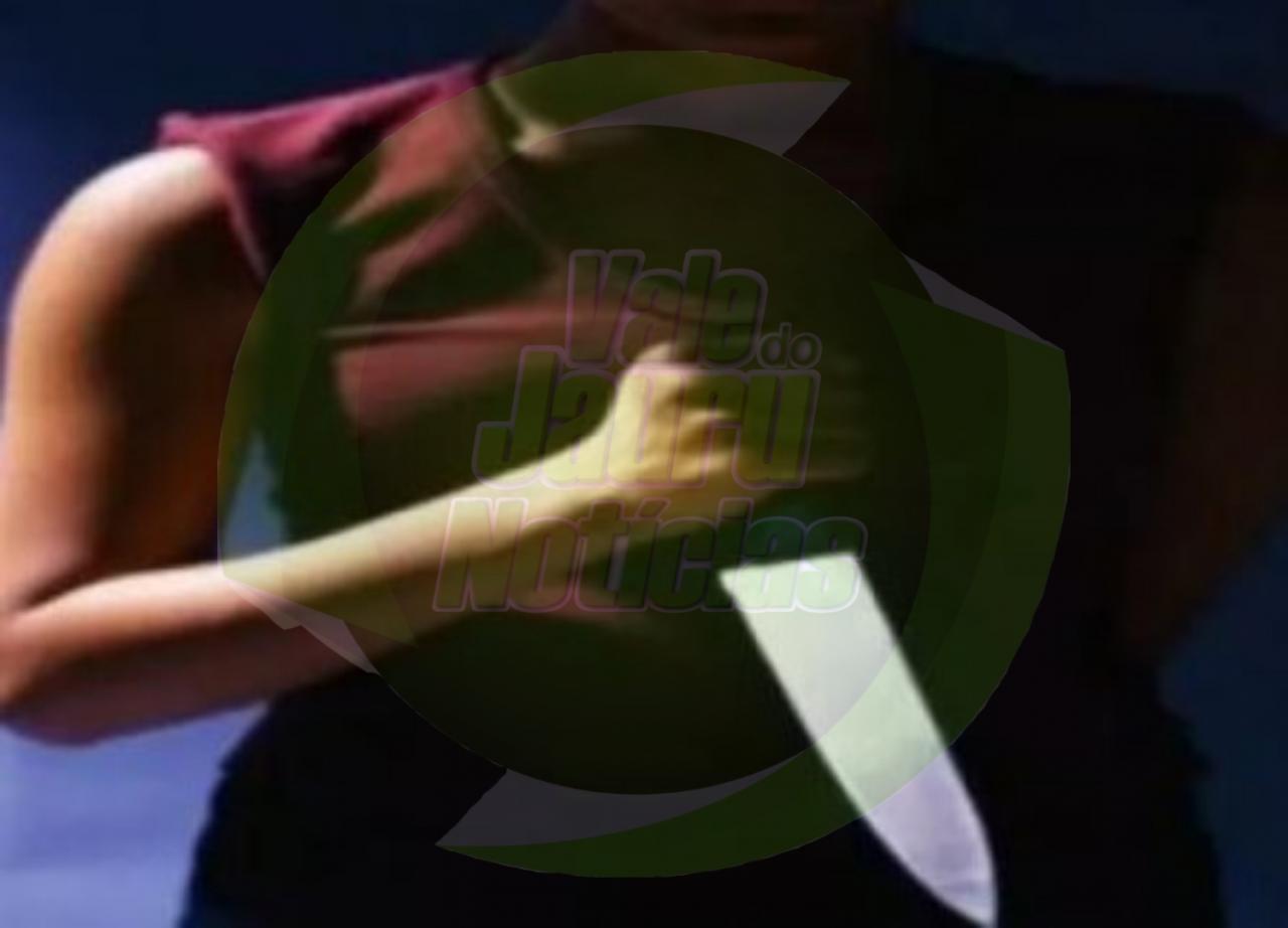 MULHER PLANTA PEXEIRA NO MARIDO POR CAUSA DE CIÚMES DE GARÇONETE DE BAR