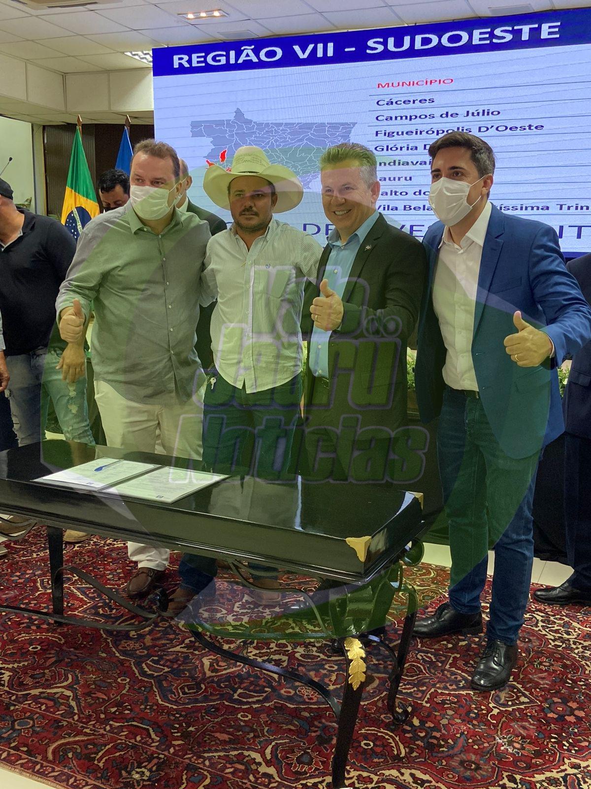 Prefeito de Jauru assina convênio para construção de salas de aulas para o Municipio.   