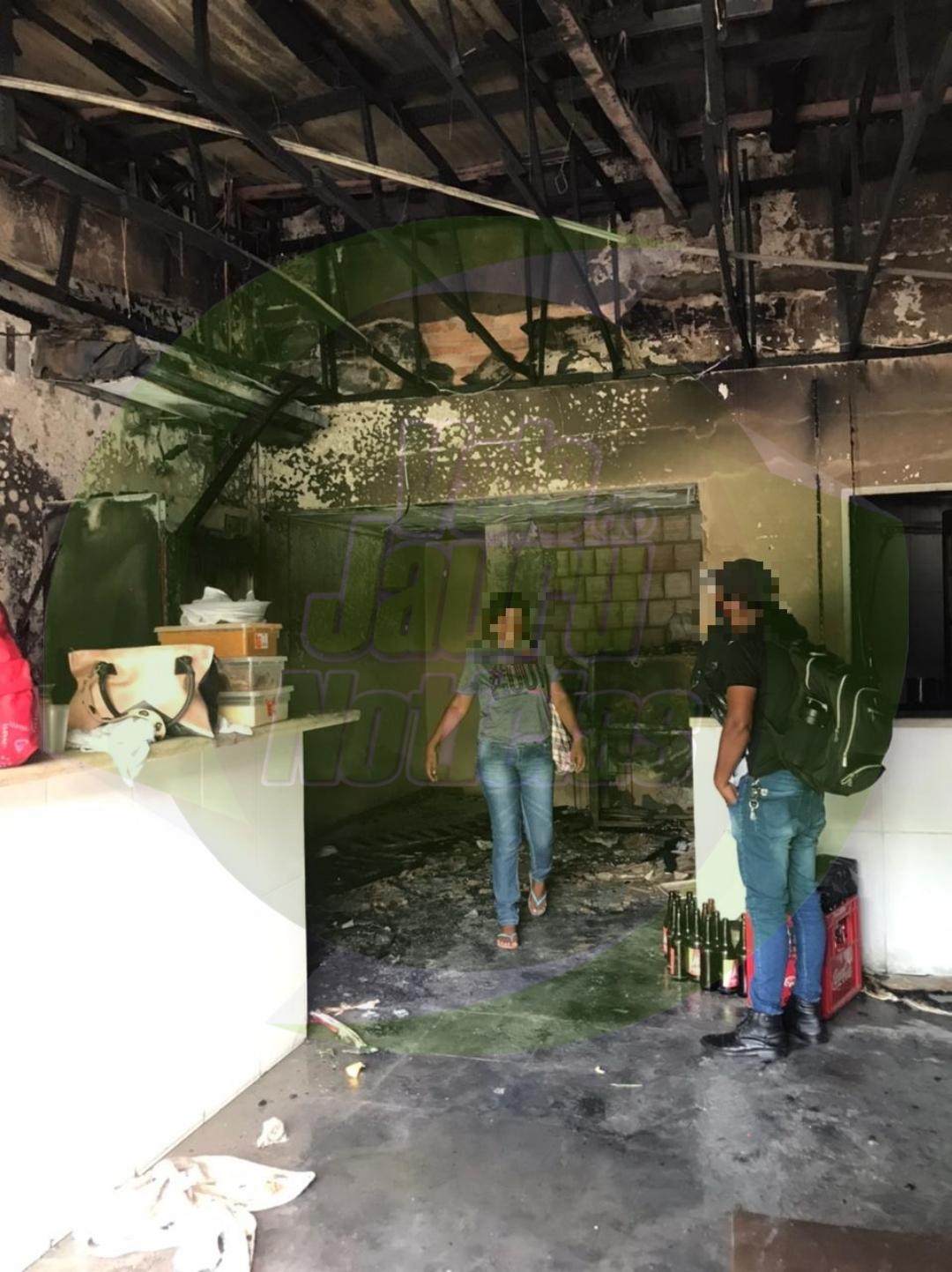 Fotos mostram destruição causada pelo fogo em restaurante no centro de Cuiabá