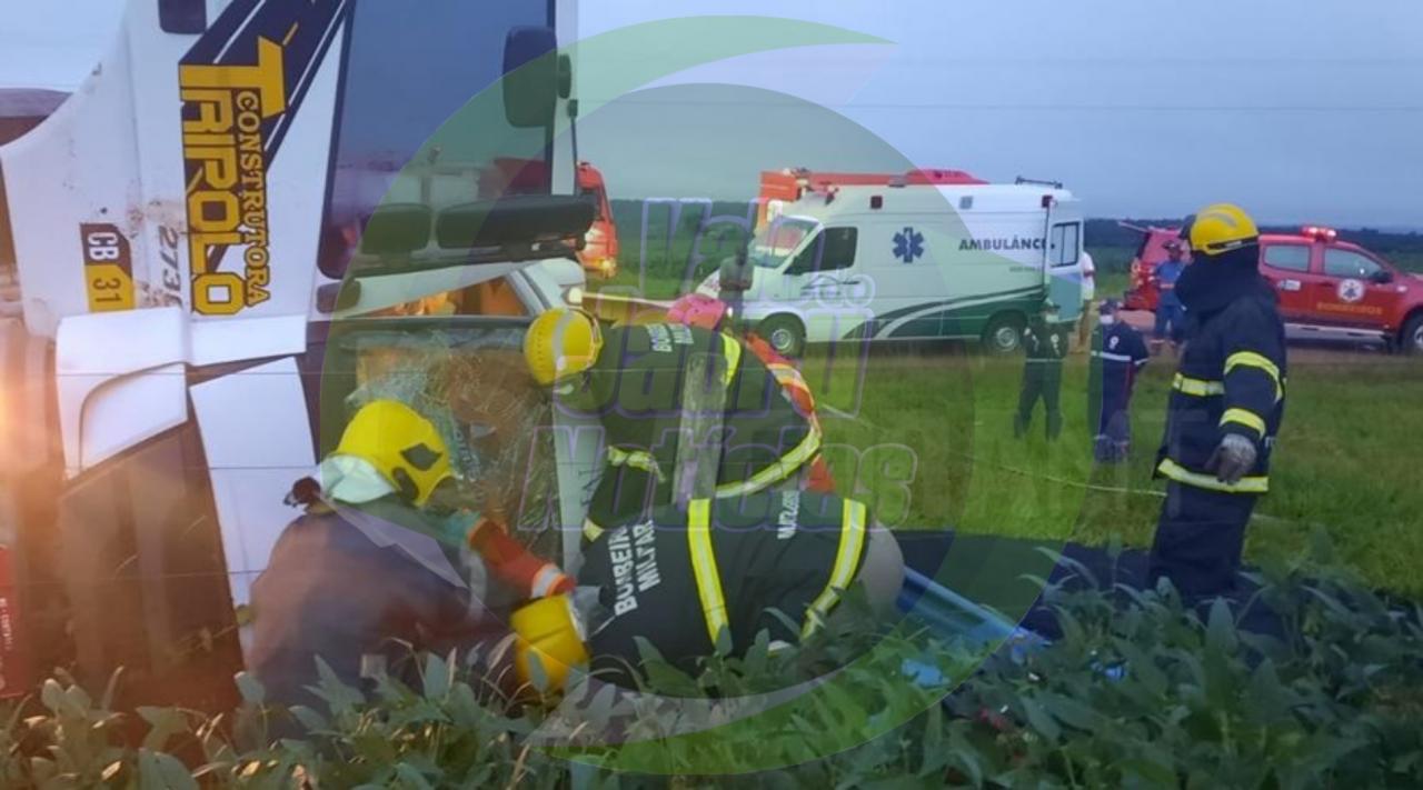 Motorista fica preso às ferragens após colisão entre caminhão e carreta em Rondonópolis