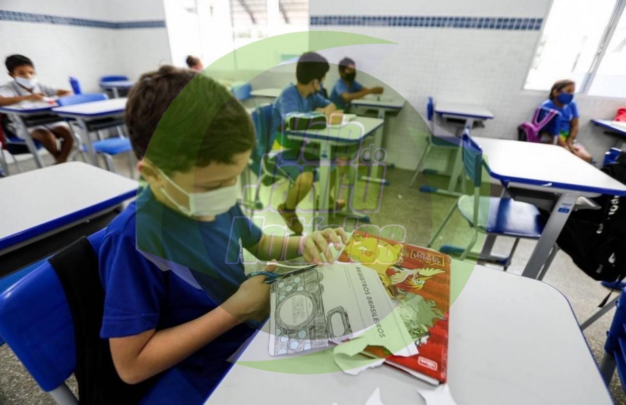 AULAS DA REDE ESTADUAL DE ENSINO INICIAM NAS 700 ESCOLAS