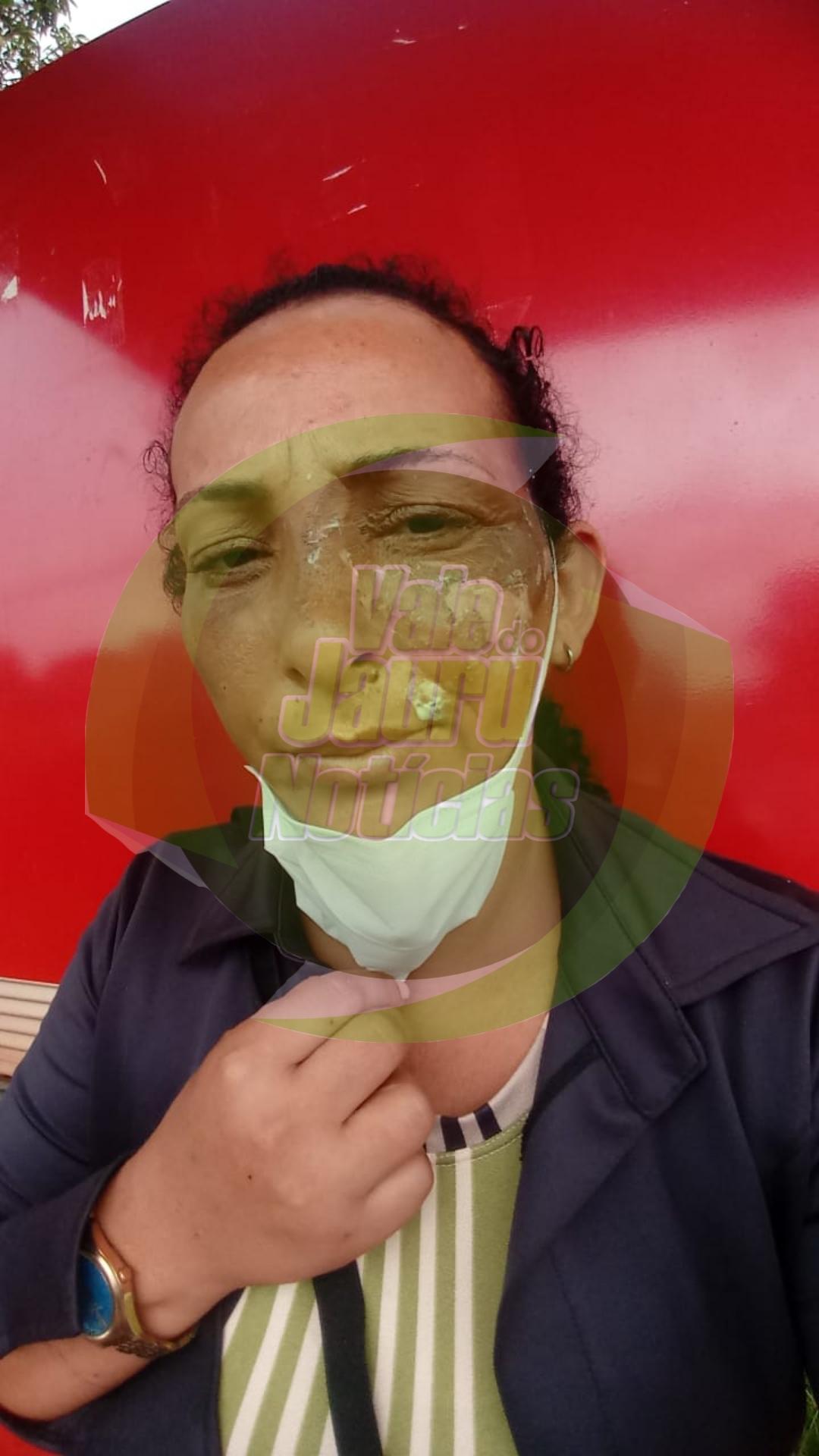 Mãe pede ajuda pois precisa de cirurgia urgente