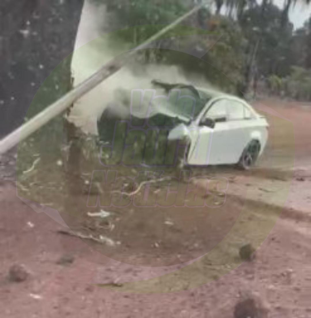 Jovem morre após perder controle de carro e bater em árvore em MT