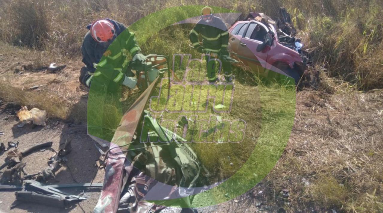 Jovem morre em grave acidente envolvendo carro e carreta em rodovia de Mato Grosso