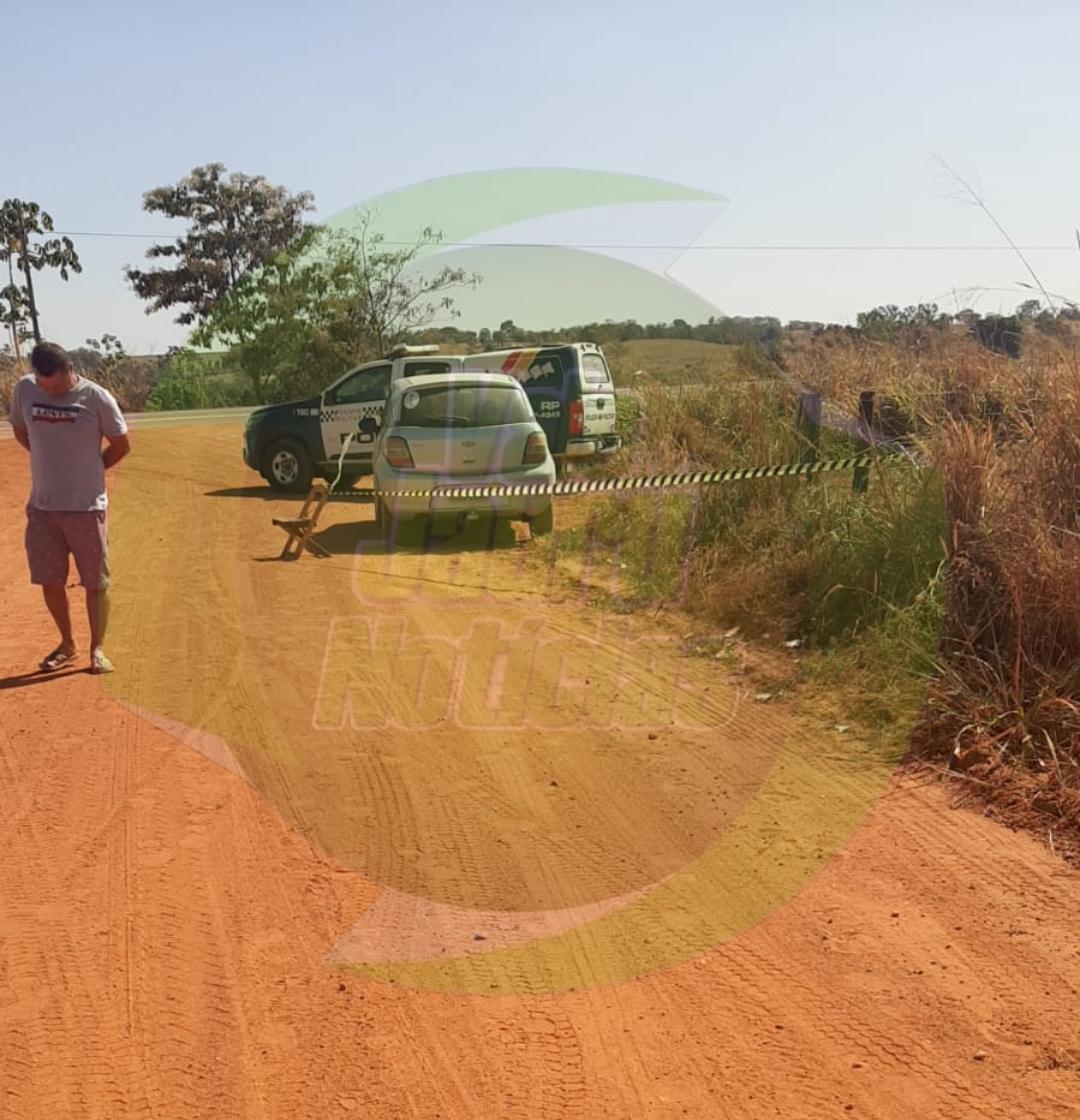 Tiãozinho Barbeiro encontrado morto dentro de veículo, na estrada do Assentamento São Benedito