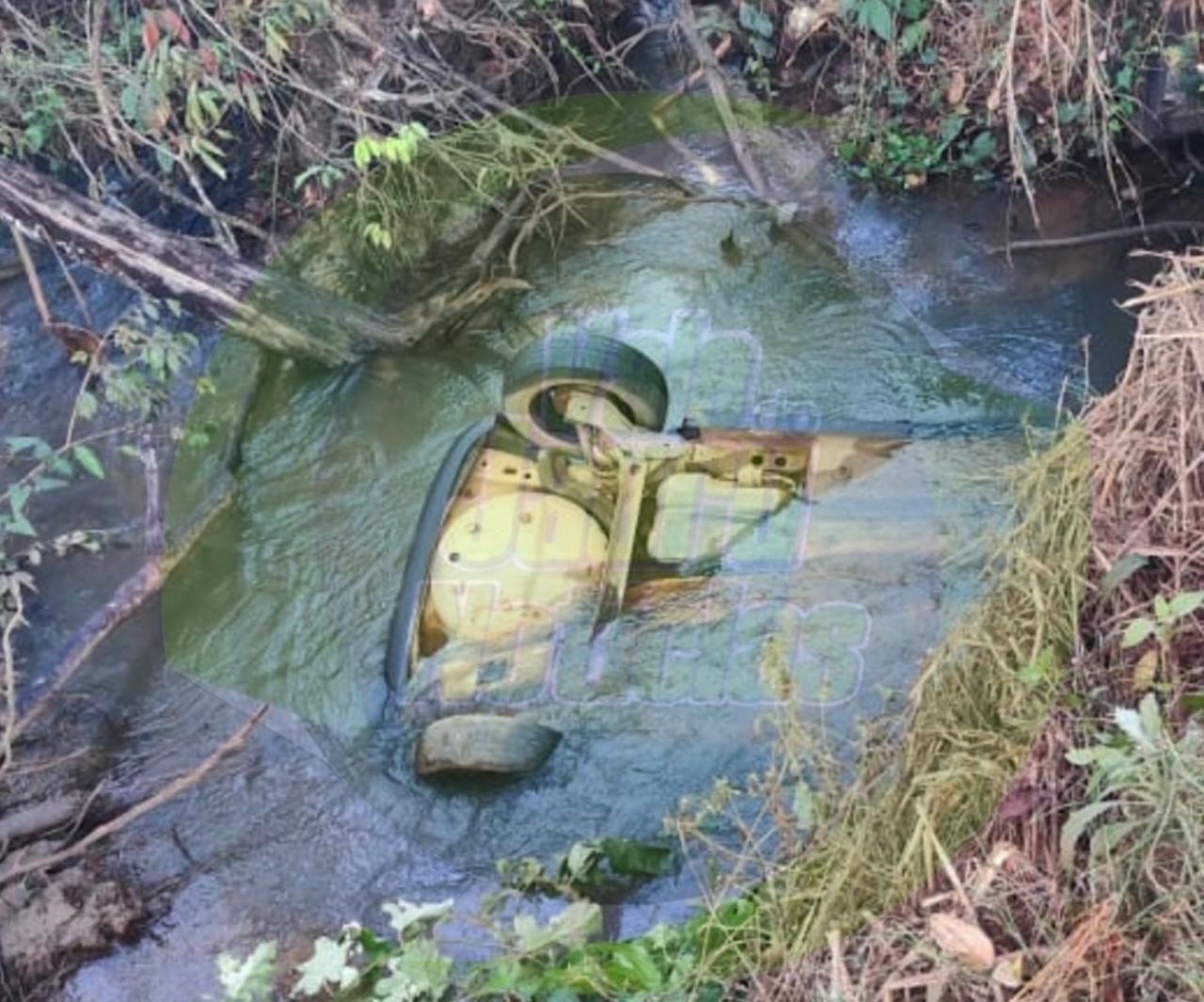 Carro cai em córrego e homem morre em Lucas do Rio Verde