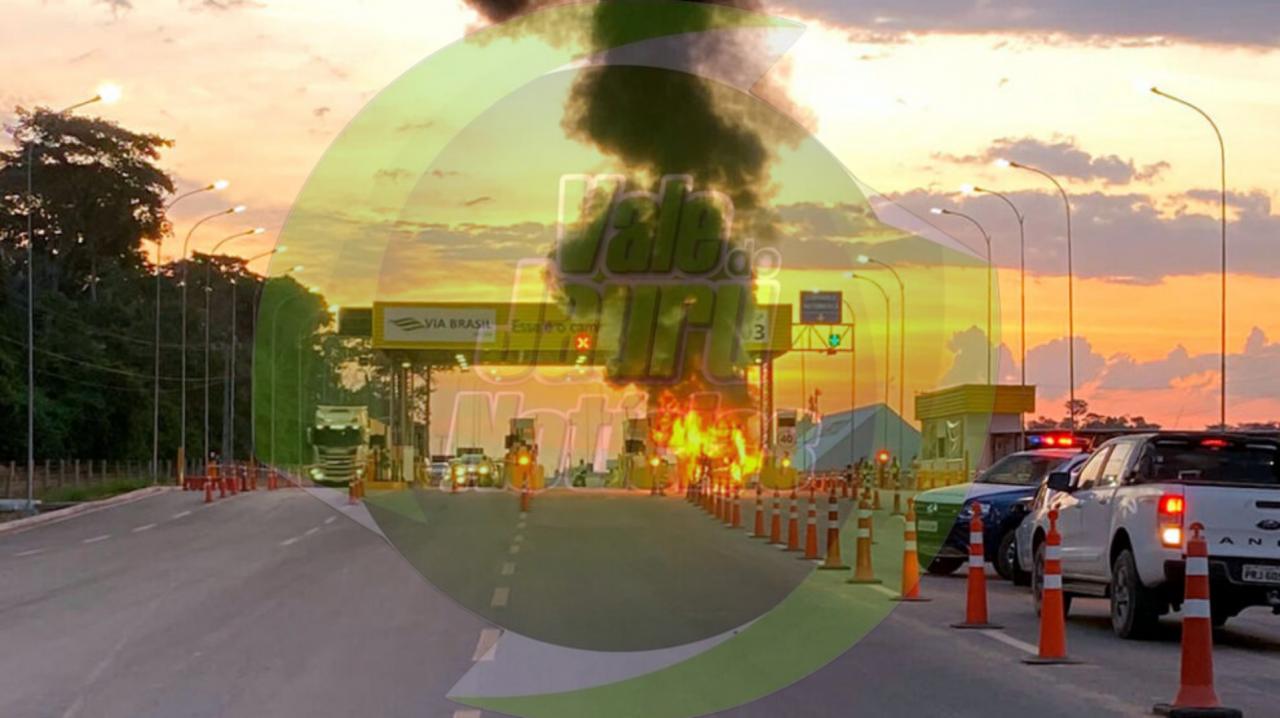 Kombi pega fogo e fica destruída em praça de pedágio no Nortão