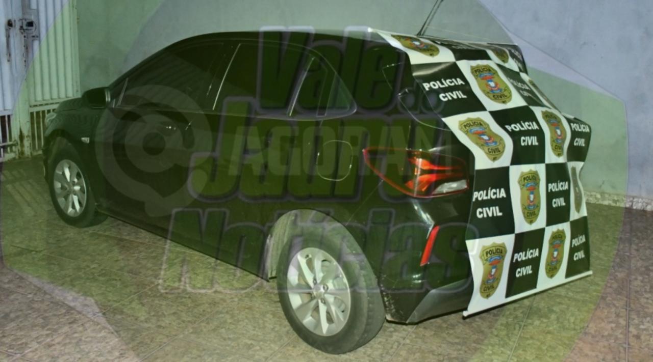 Carro utilizado para cometer homicídio em Rondonópolis é apreendido e mulher é presa em flagrante pela DHPP