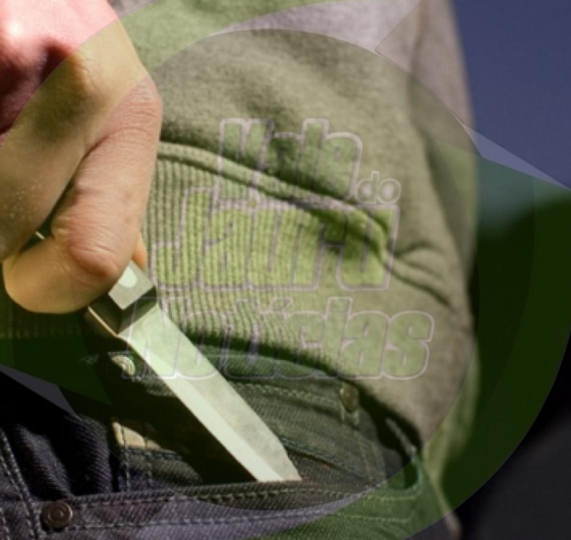 VÍTIMA TEM BOLSA E CELULAR ROUBADOS, IRMÃO E EX NAMORADO SE FEREM AO ENTRAR EM LUTA CORPORAL COM LADRÃO ARMADO DE PEXEIRA EM CÁCER