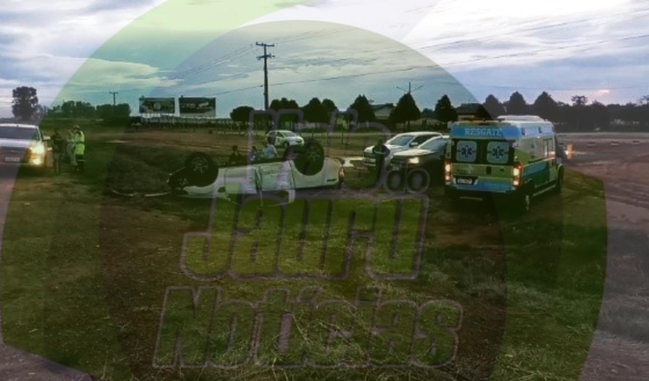 Caminhonete bate em carreta após idosa forçar ultrapassagem na BR-163