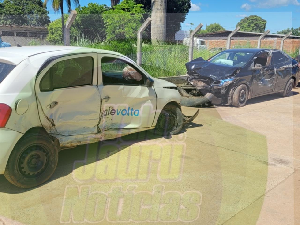 CONDUTOR PROVOCA ACIDENTE E CAPOTA VEÍCULO APÓS FUGIR DE ABORDAGEM DA PM NA MADRUGADA DE HOJE EM CÁCERES