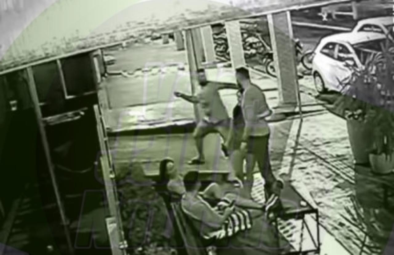 Homem quebra garrafa no rosto de médico amigo da ex-namorada