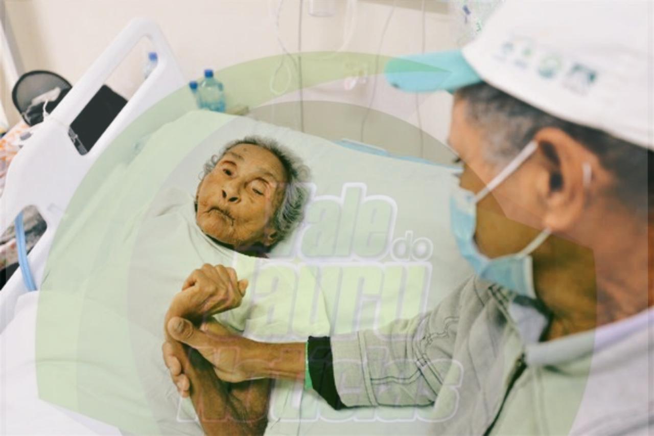 Idosa de 85 anos acorda após um ano de coma em hospital de Cuiabá