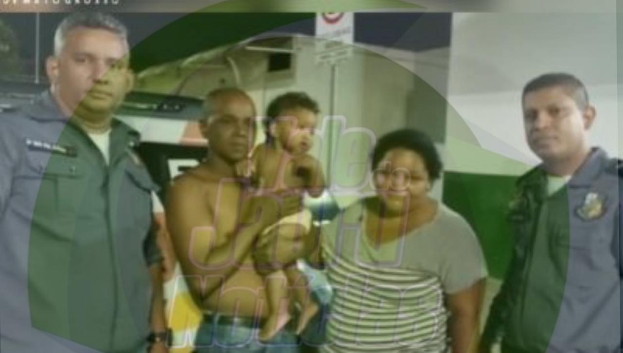 Bebê de 1 ano engasgado é socorrido por policias em Cuiabá