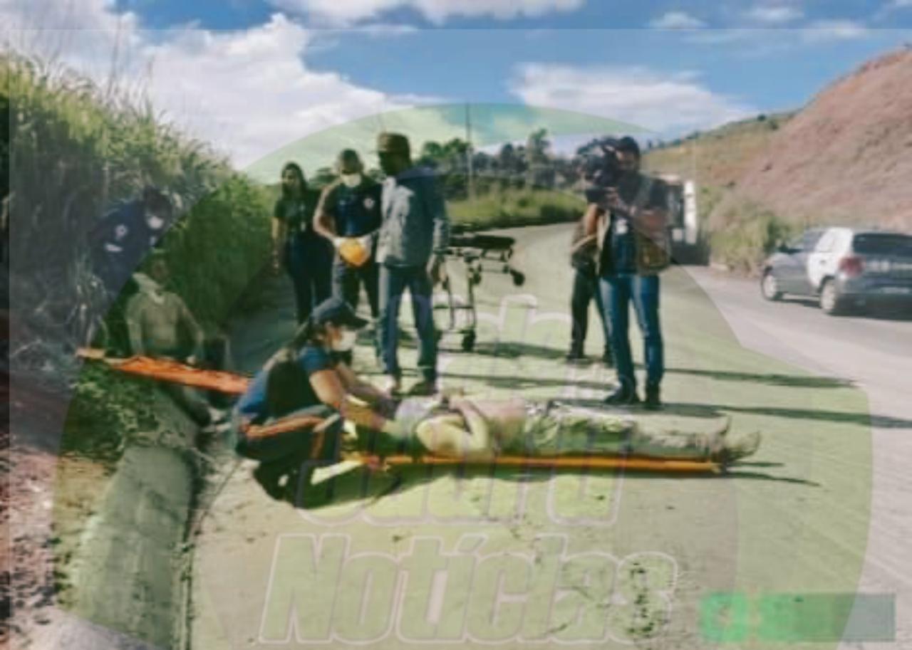 Caminhão perde freio e fica pendurado em ribanceira na serra de Deciolândia