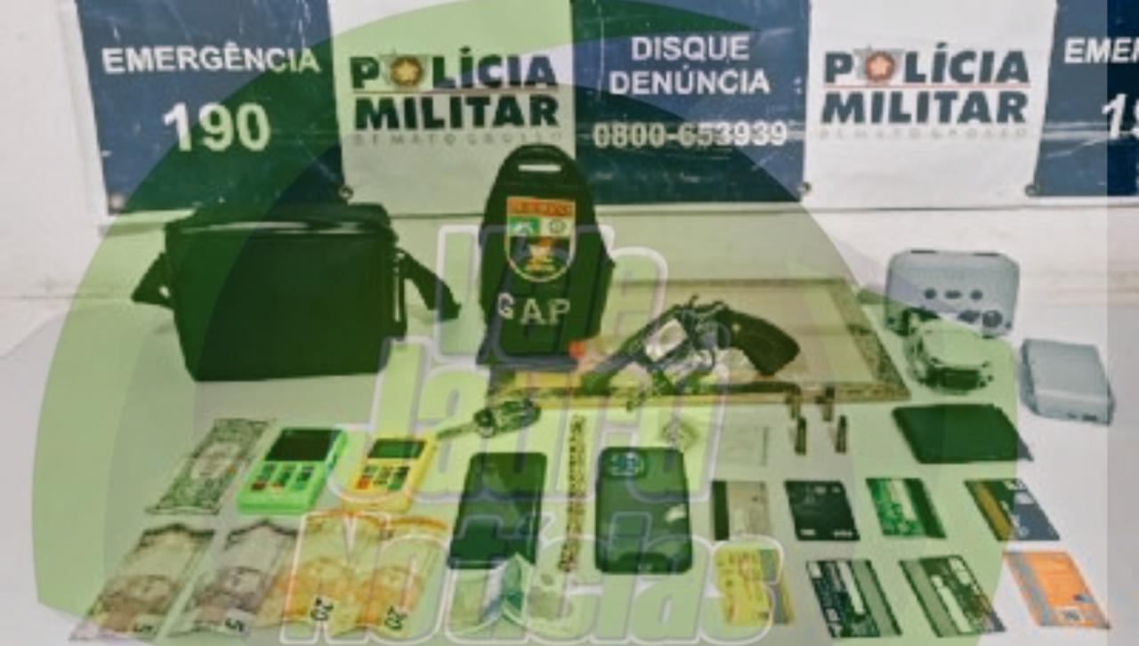 Dupla é presa manuseando arma dentro de veículo em estacionamento de shopping em Cuiabá