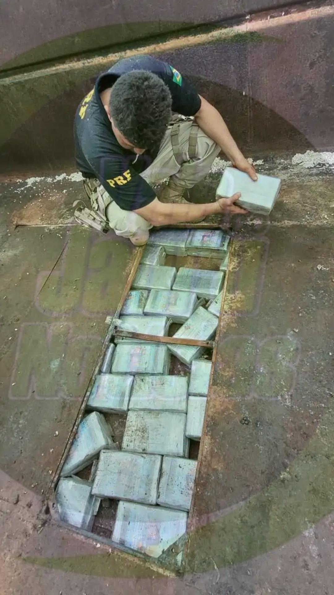 Meia tonelada de cocaína é apreendida em carga de caminhão na MT-010