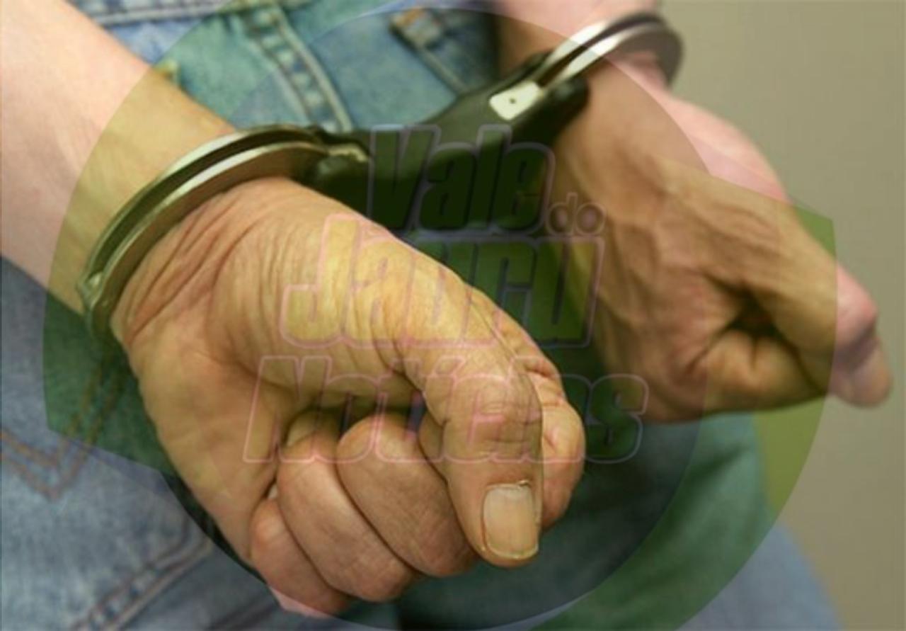 Homem é preso em flagrante após tentar matar ex-mulher gestante