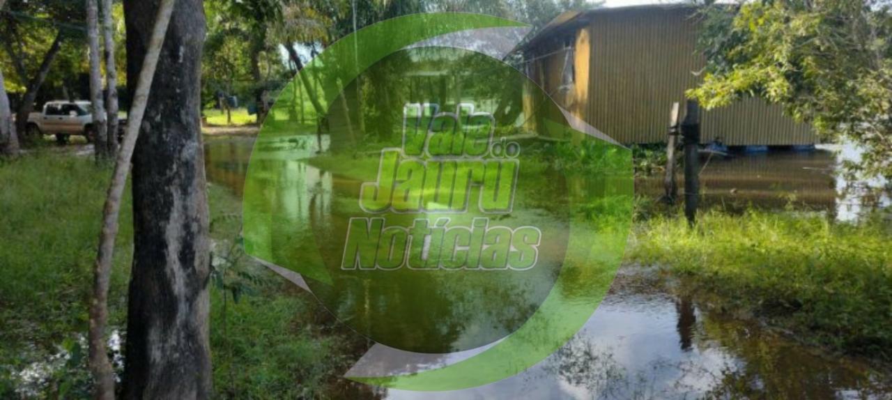 Previsões se confirmam e Rio Jauru começa alagar casas no Limão em Cáceres