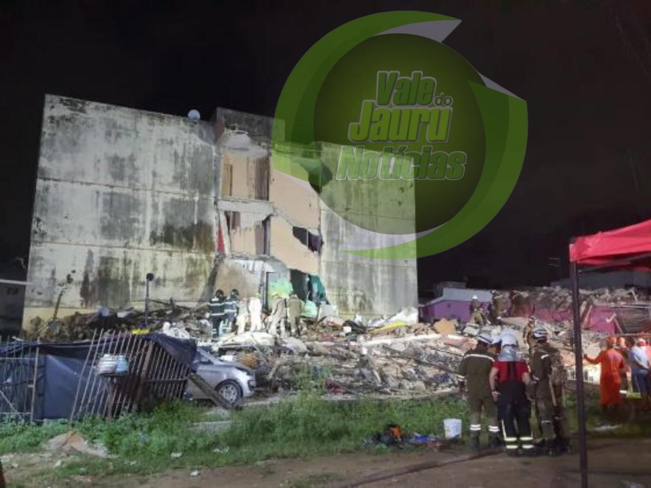 Desabamento em Olinda PE deixa ao menos dois mortos; busca por sobreviventes continua