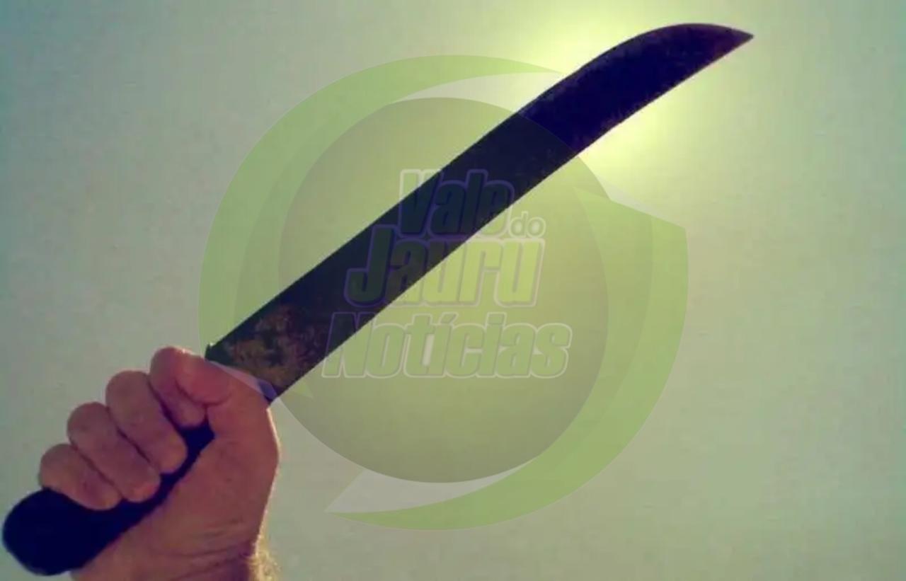 Discussão entre cunhados termina com briga de facão em fazenda de MT