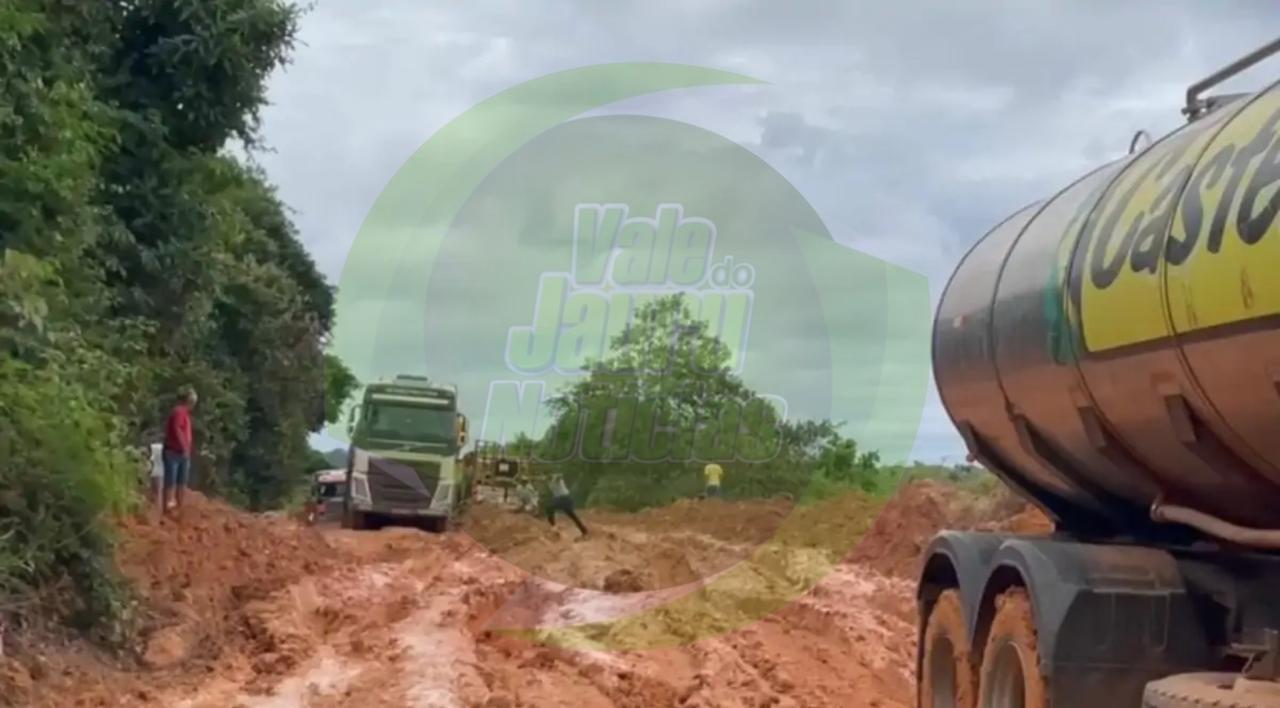 Imagens mostram situação dos atoleiros na MT-170