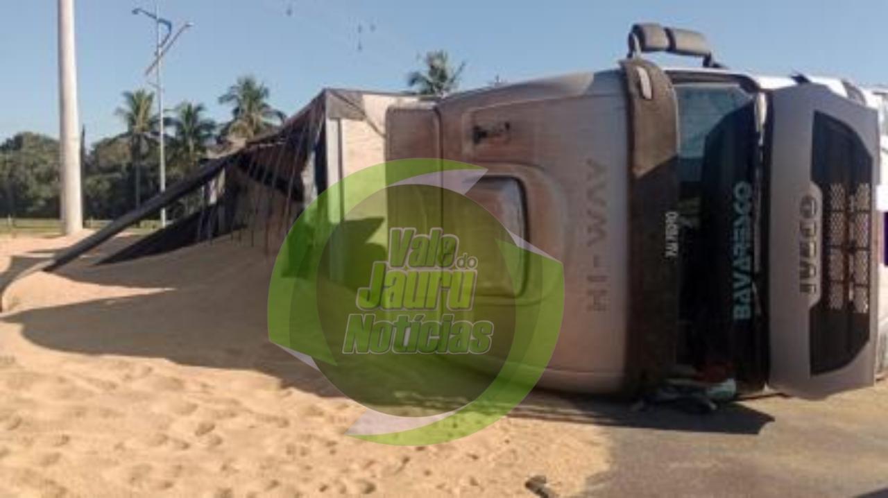 Bêbado, motorista perde o controle e tomba carreta em MT